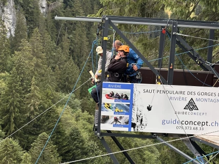 Saut pendulaire | l'Etivaz