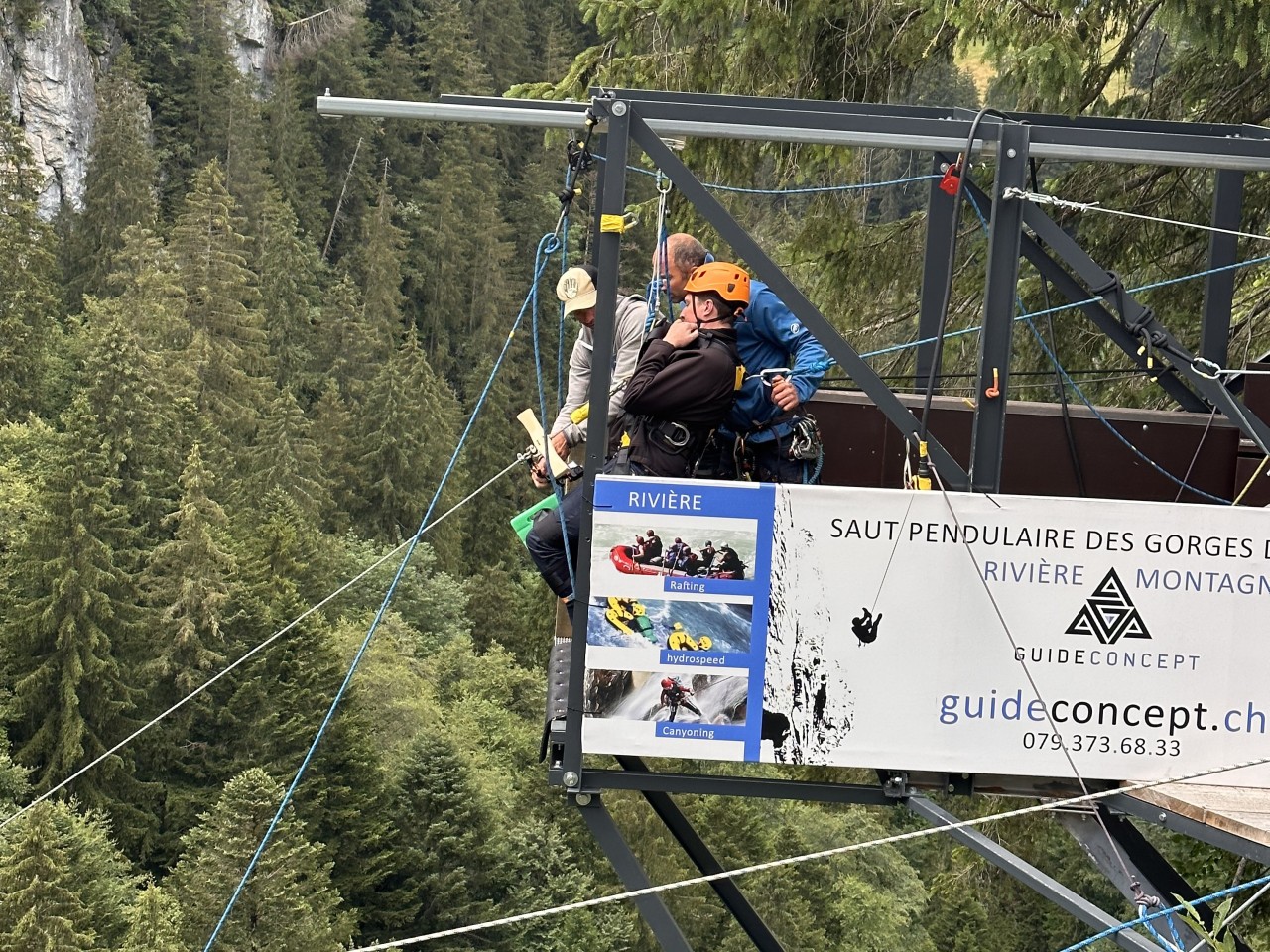 Saut pendulaire | l'Etivaz